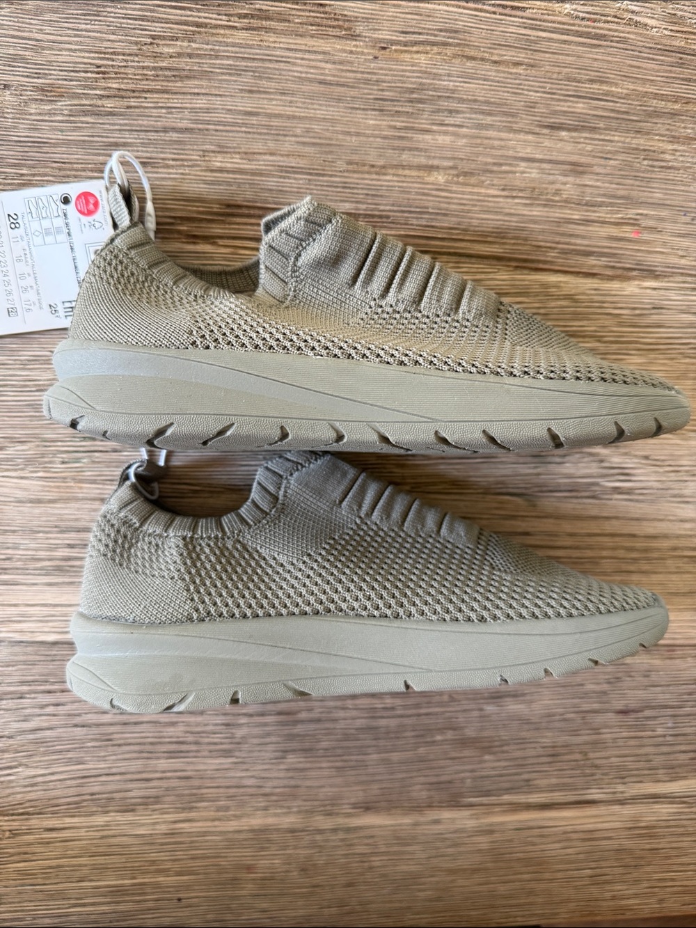 Zara Kids Slip-On Knit Sneakers in Green